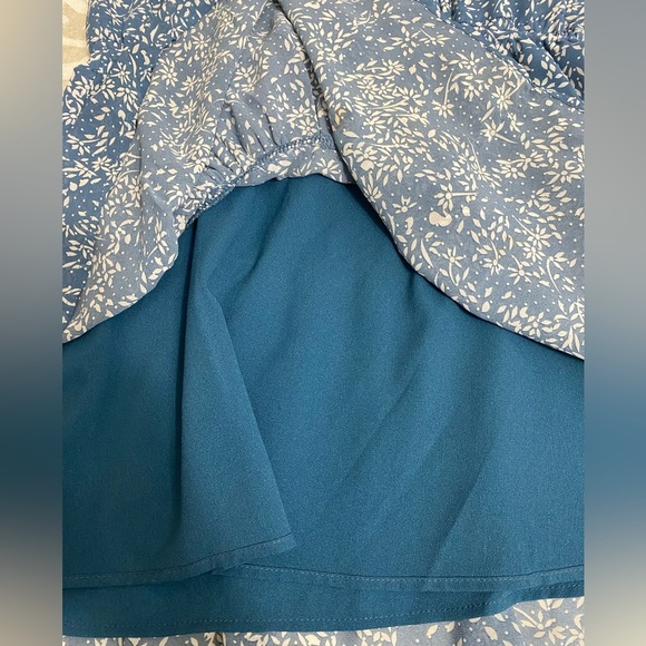- PINCH Ruffle sleeves Blue Floral prints dress size M - Picture 10 of 10